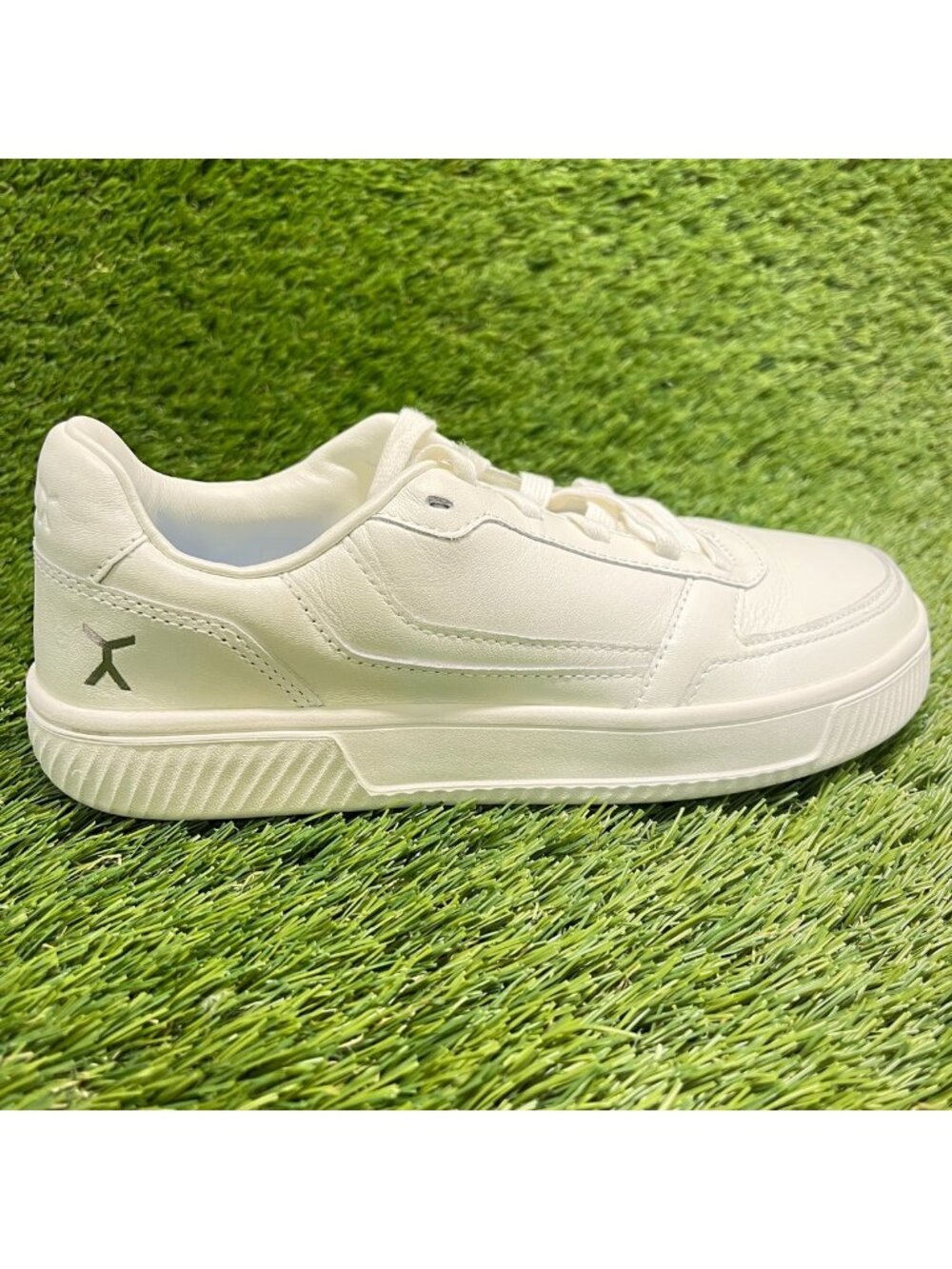 Flux Footwear Adapt Leather Trainer White Womens Size 7.5 Athletic Walking Shoes